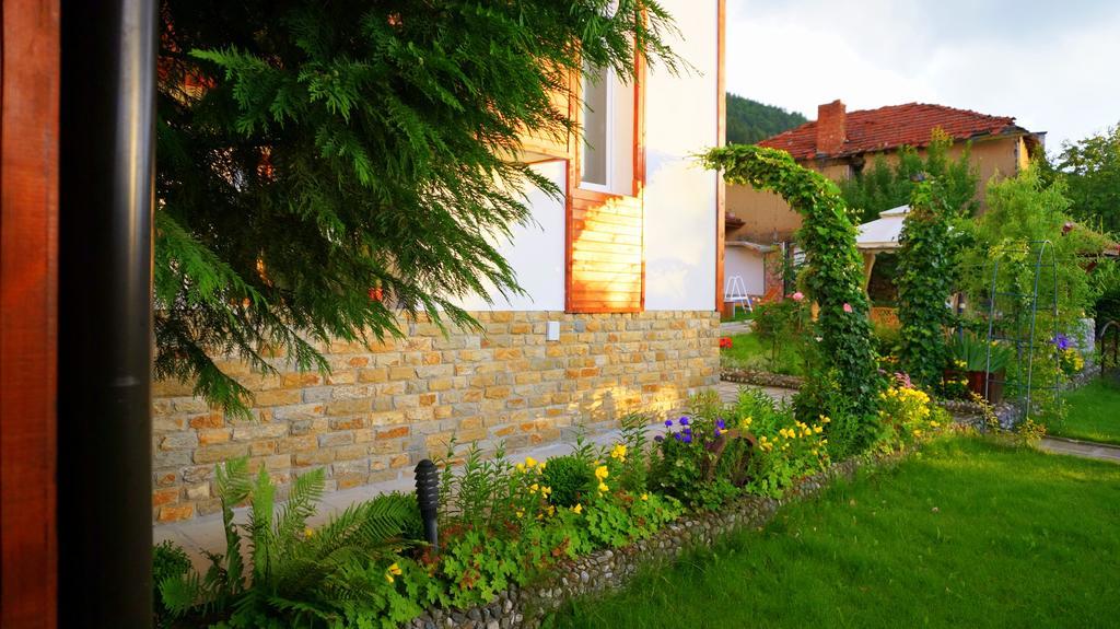 Guest House Simona Sapareva Banja Exteriör bild